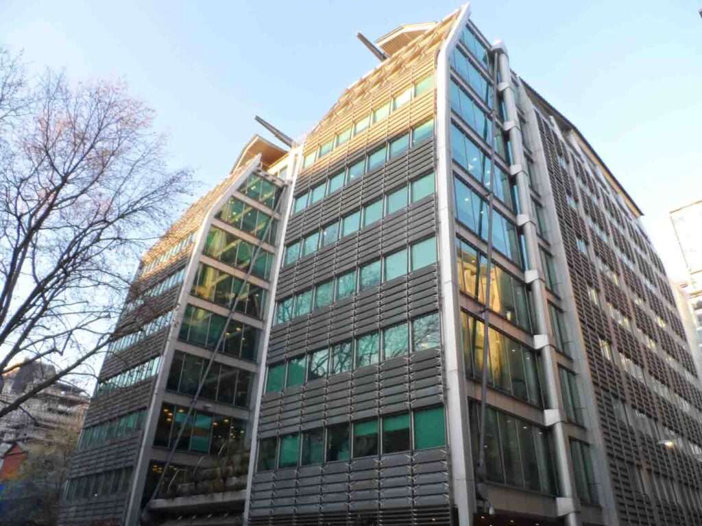 Lloyds Banking Group headquarters building in London showcasing modern and professional architecture 